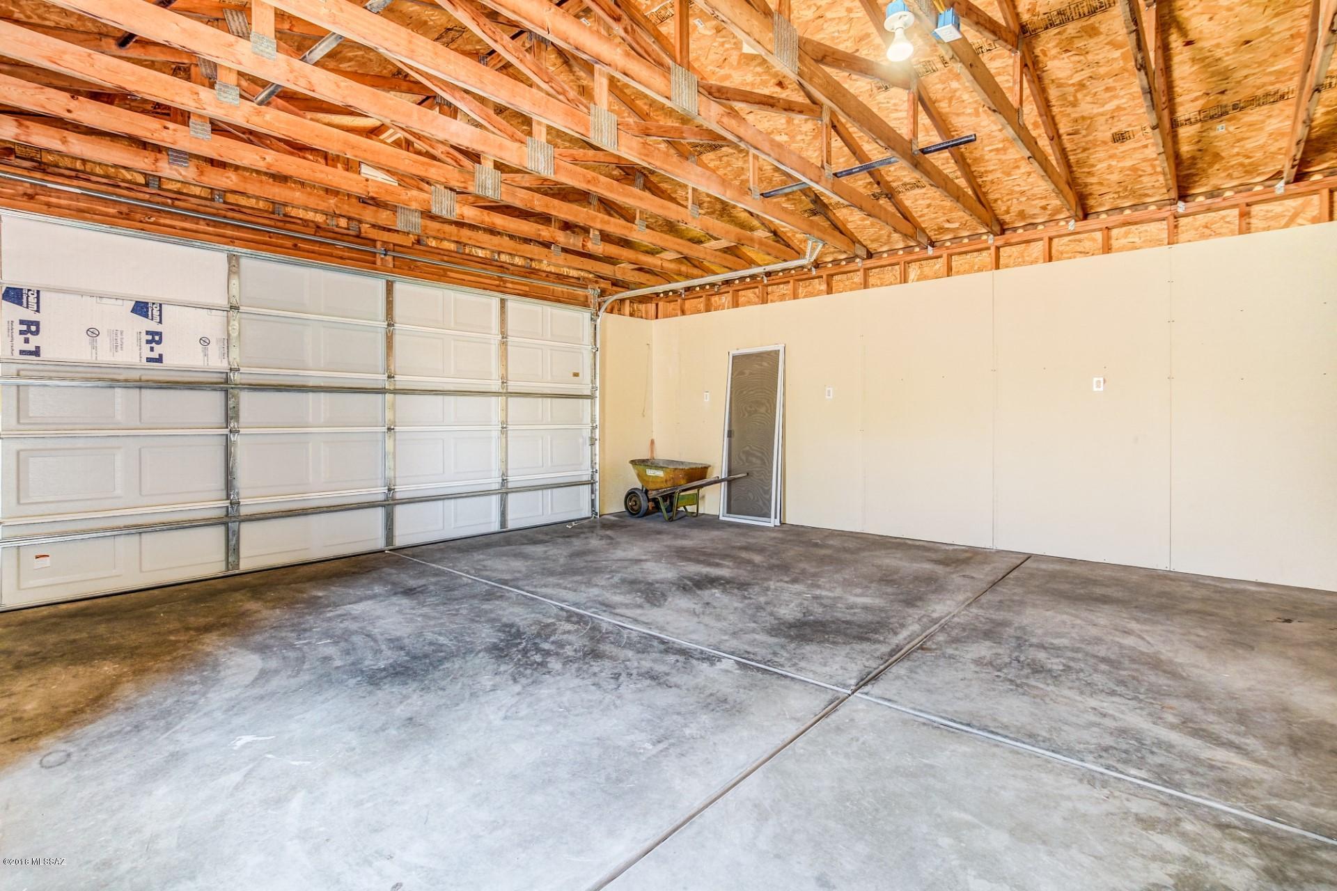 6216 N Placita Pomona