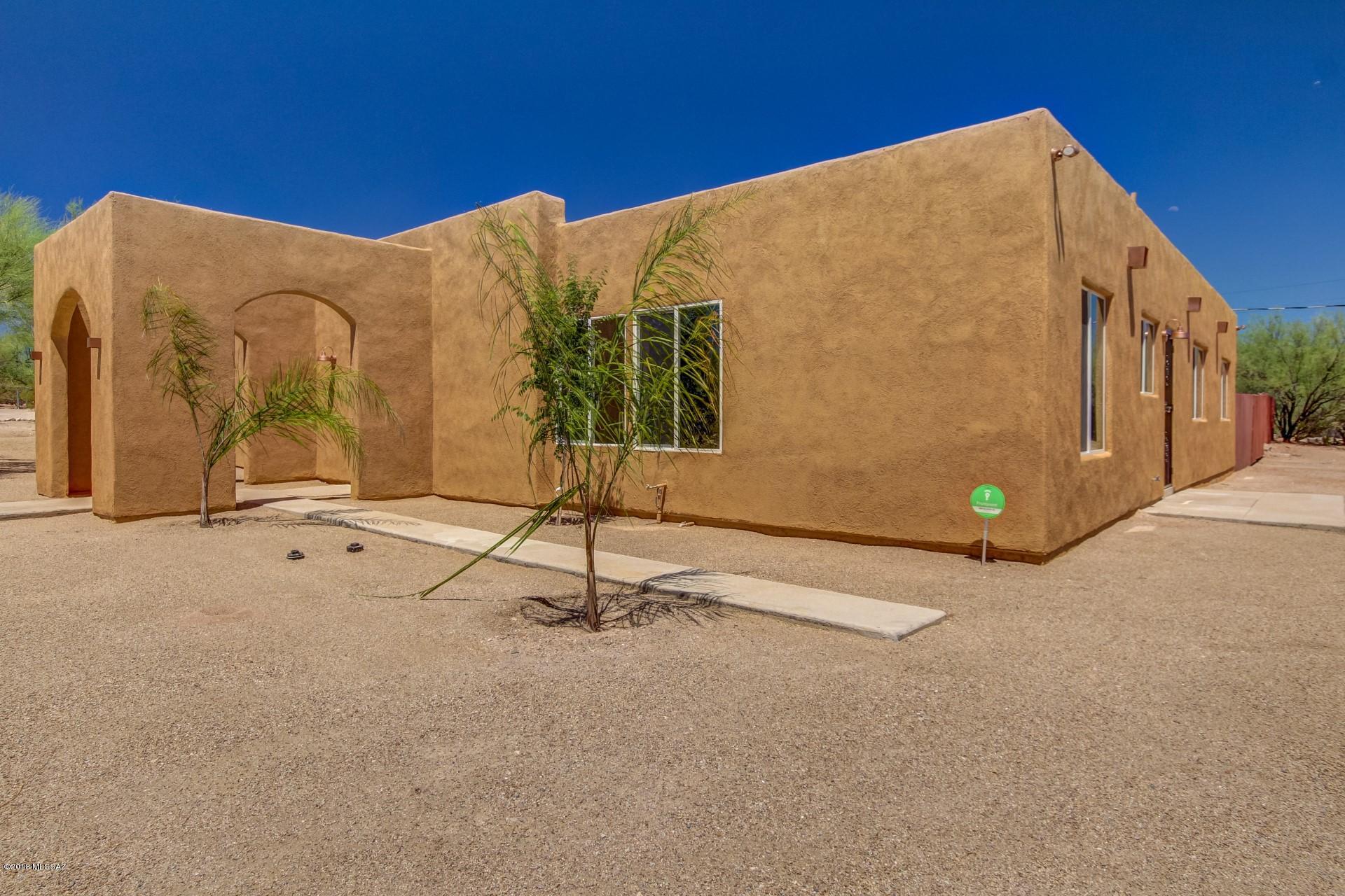 6216 N Placita Pomona