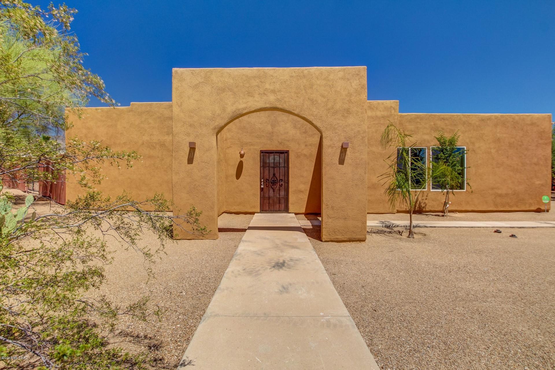 6216 N Placita Pomona