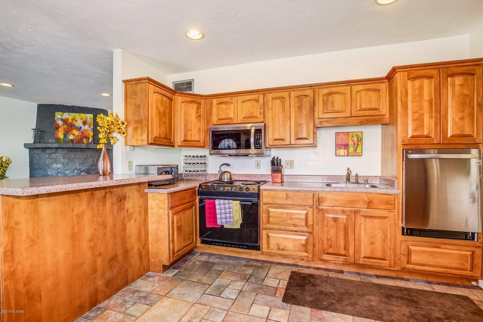 1904 W Record Street