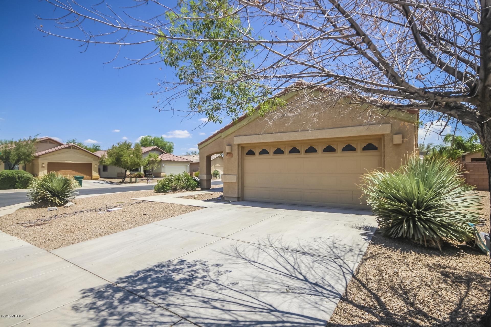 12718 N Fallen Fence Lane