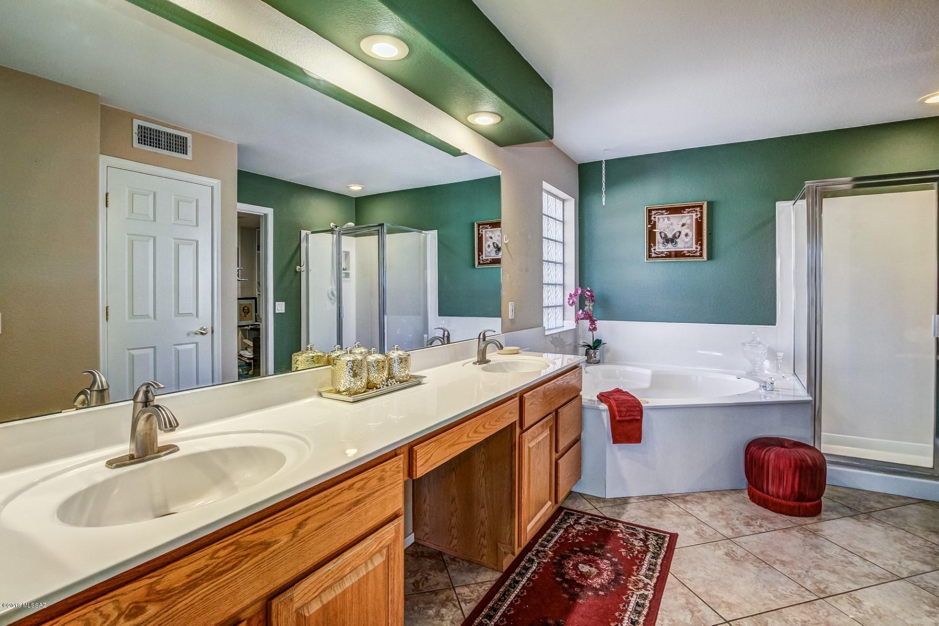 12340 N Mt Bigelow Road