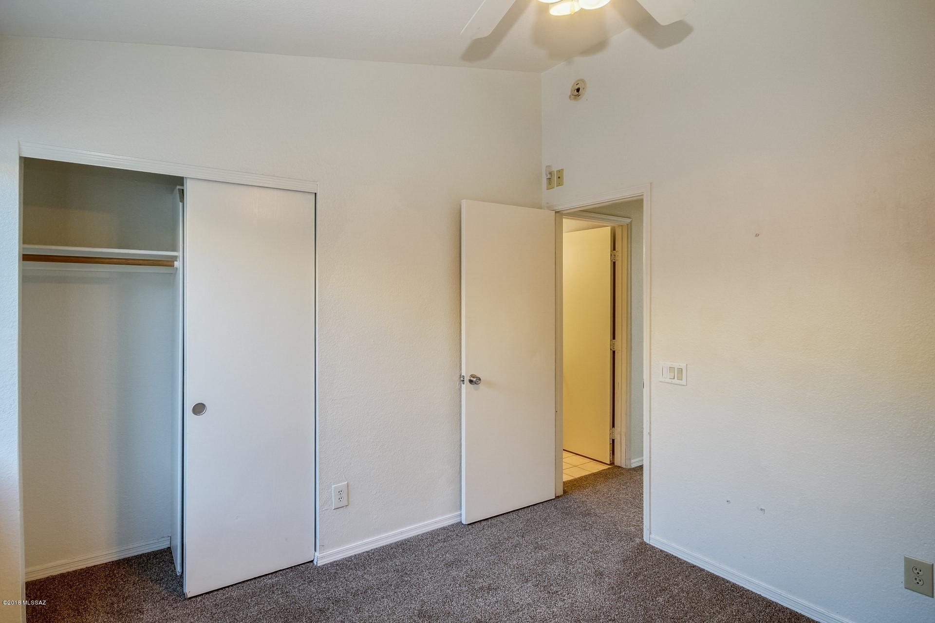 8072 N Wheatfield Drive