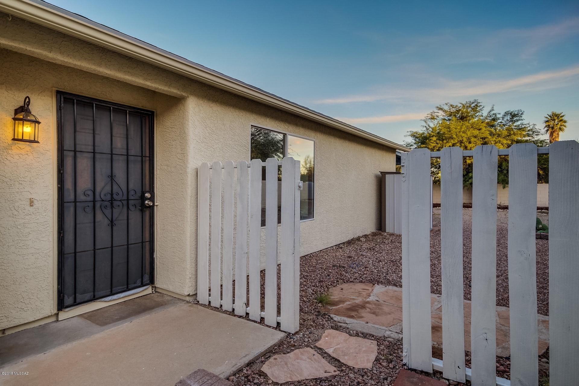 8072 N Wheatfield Drive