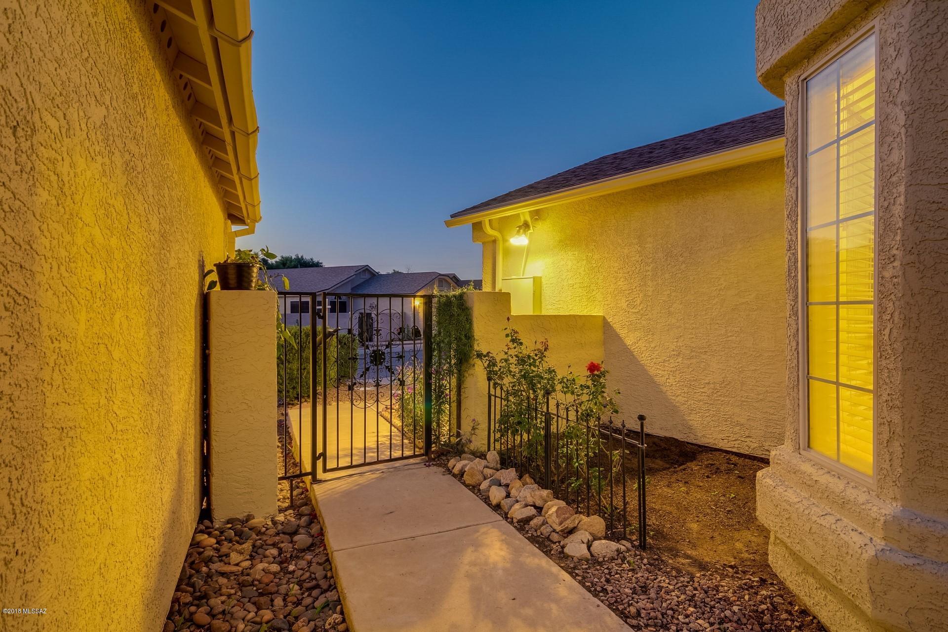 8072 N Wheatfield Drive