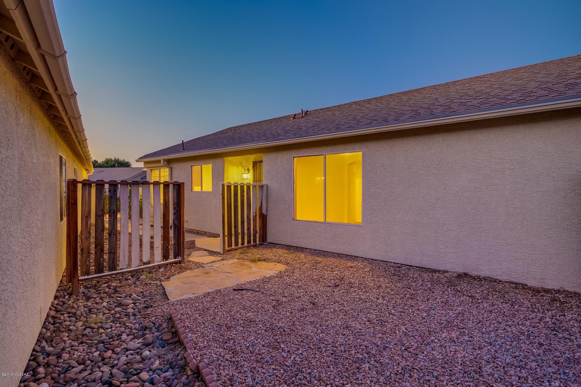 8072 N Wheatfield Drive