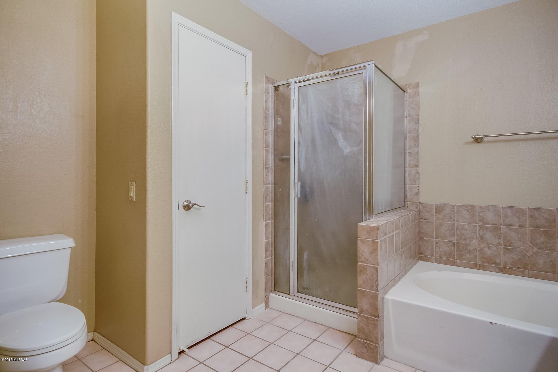 8072 N Wheatfield Drive