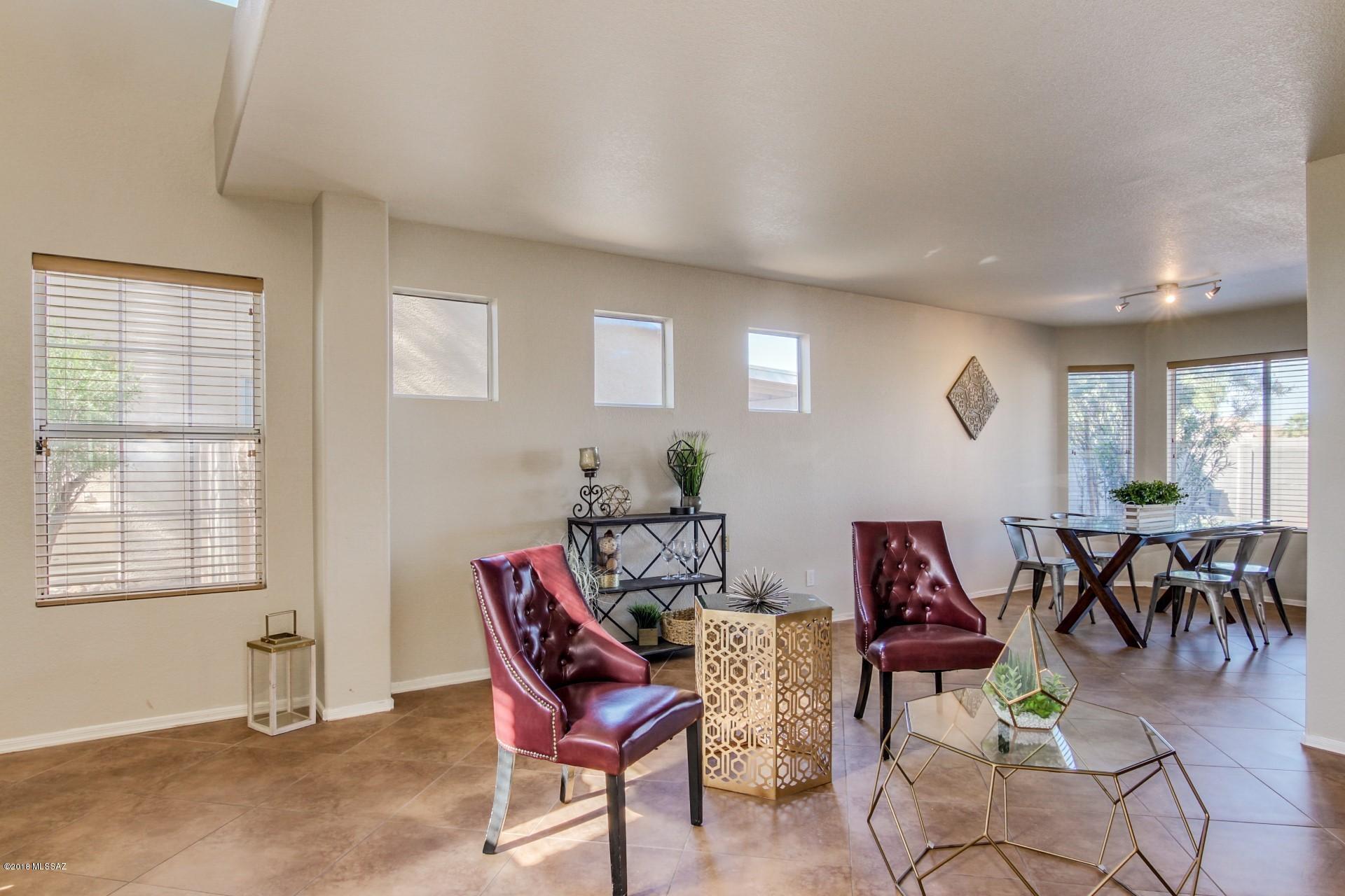 7110 W Hunnington Drive