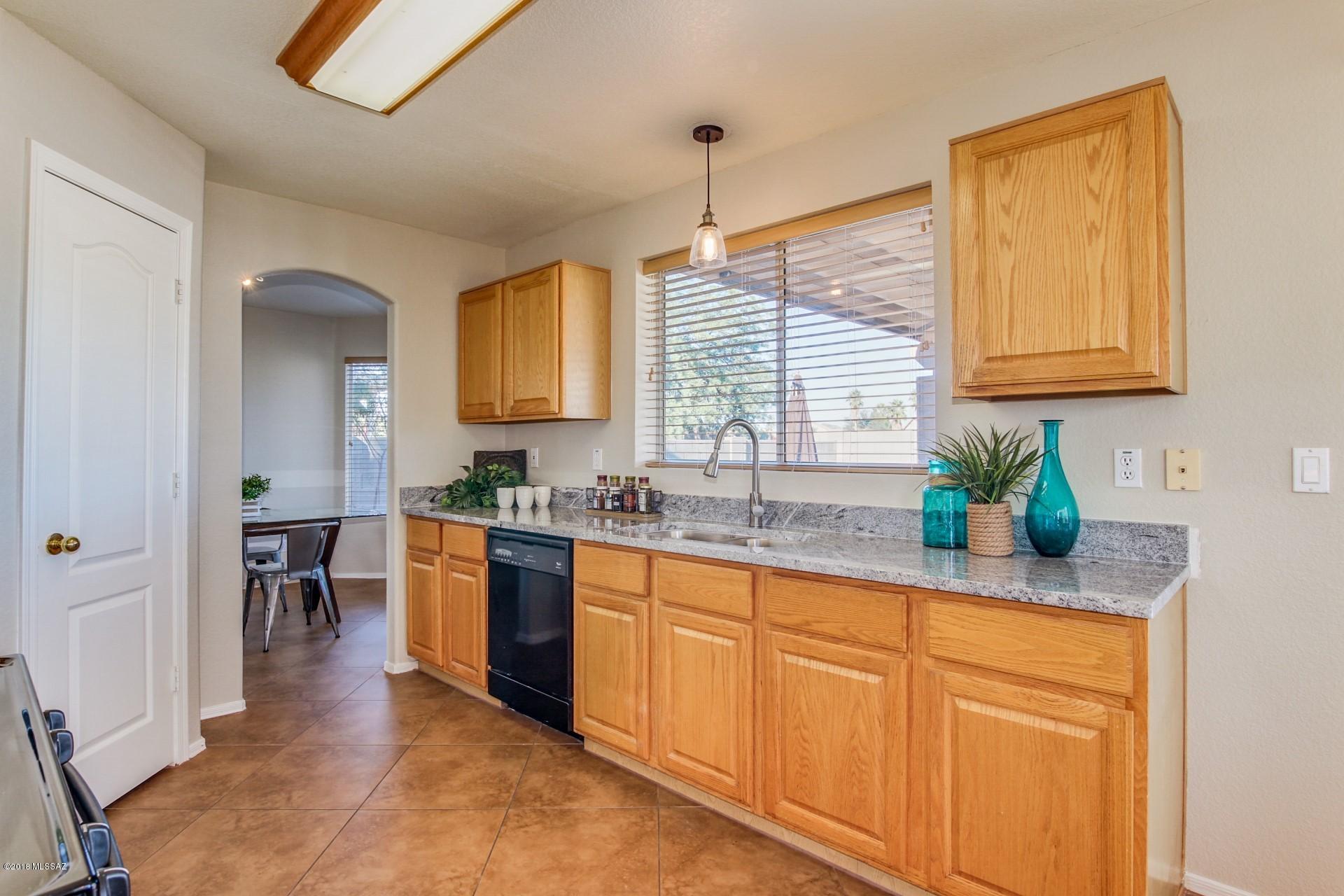 7110 W Hunnington Drive