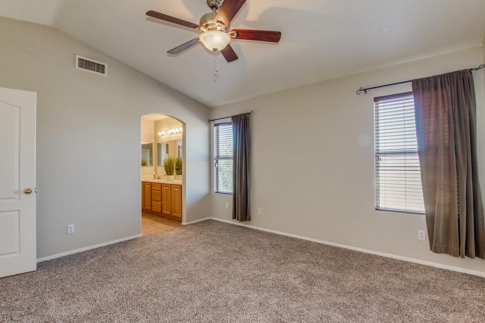 7110 W Hunnington Drive