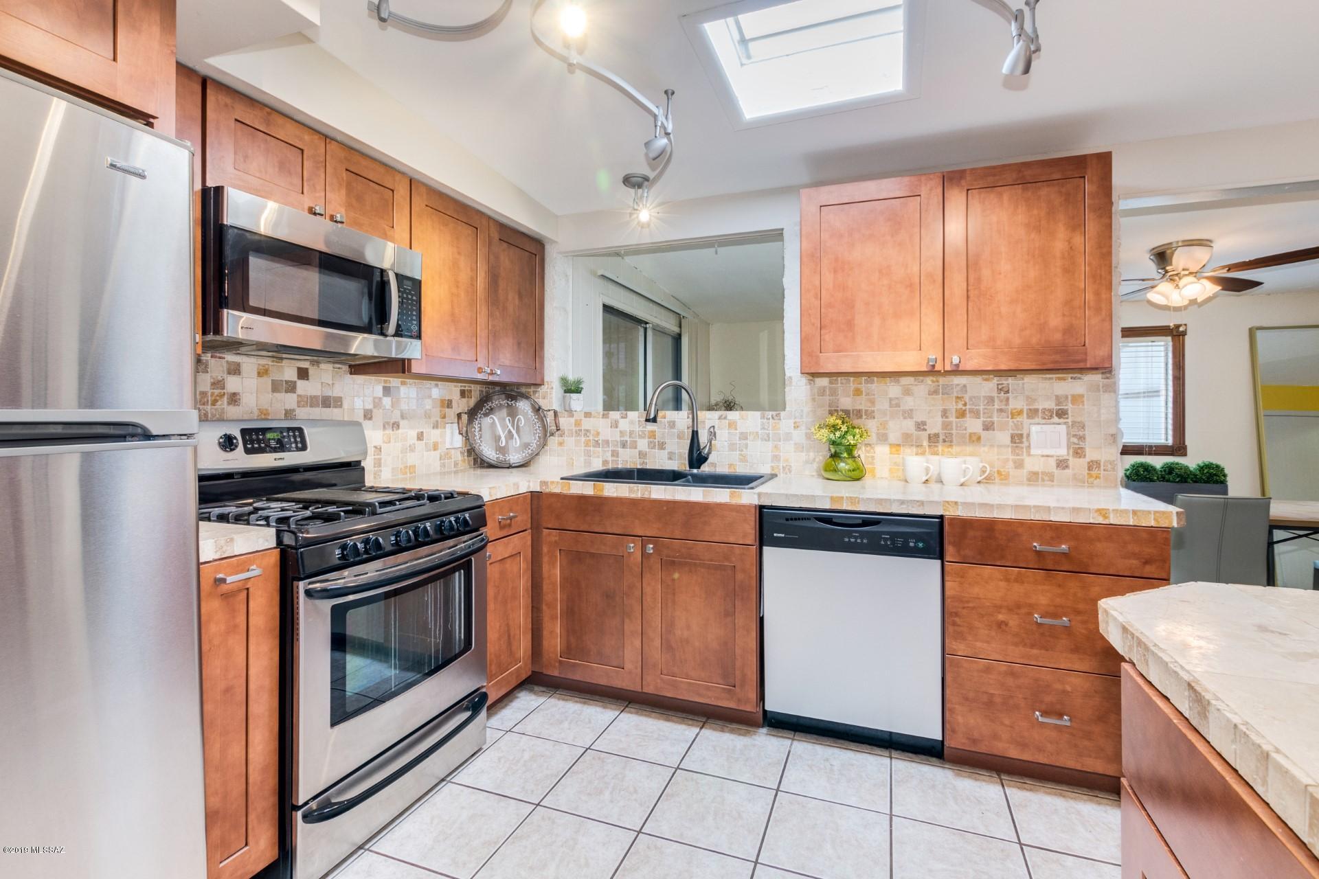 3737 W Cromwell Drive