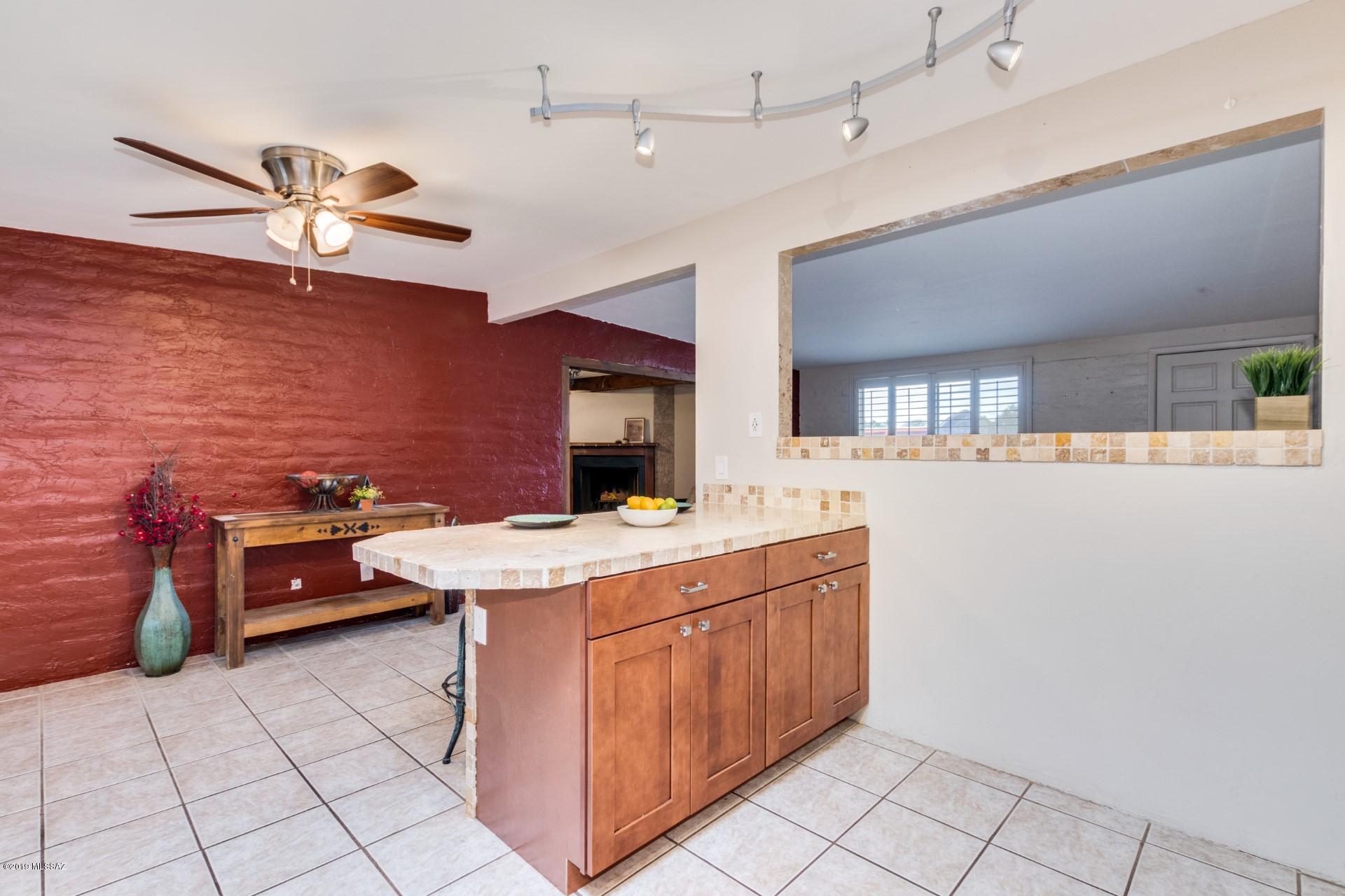 3737 W Cromwell Drive