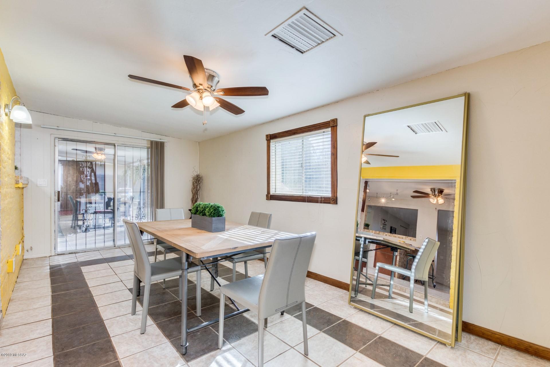 3737 W Cromwell Drive