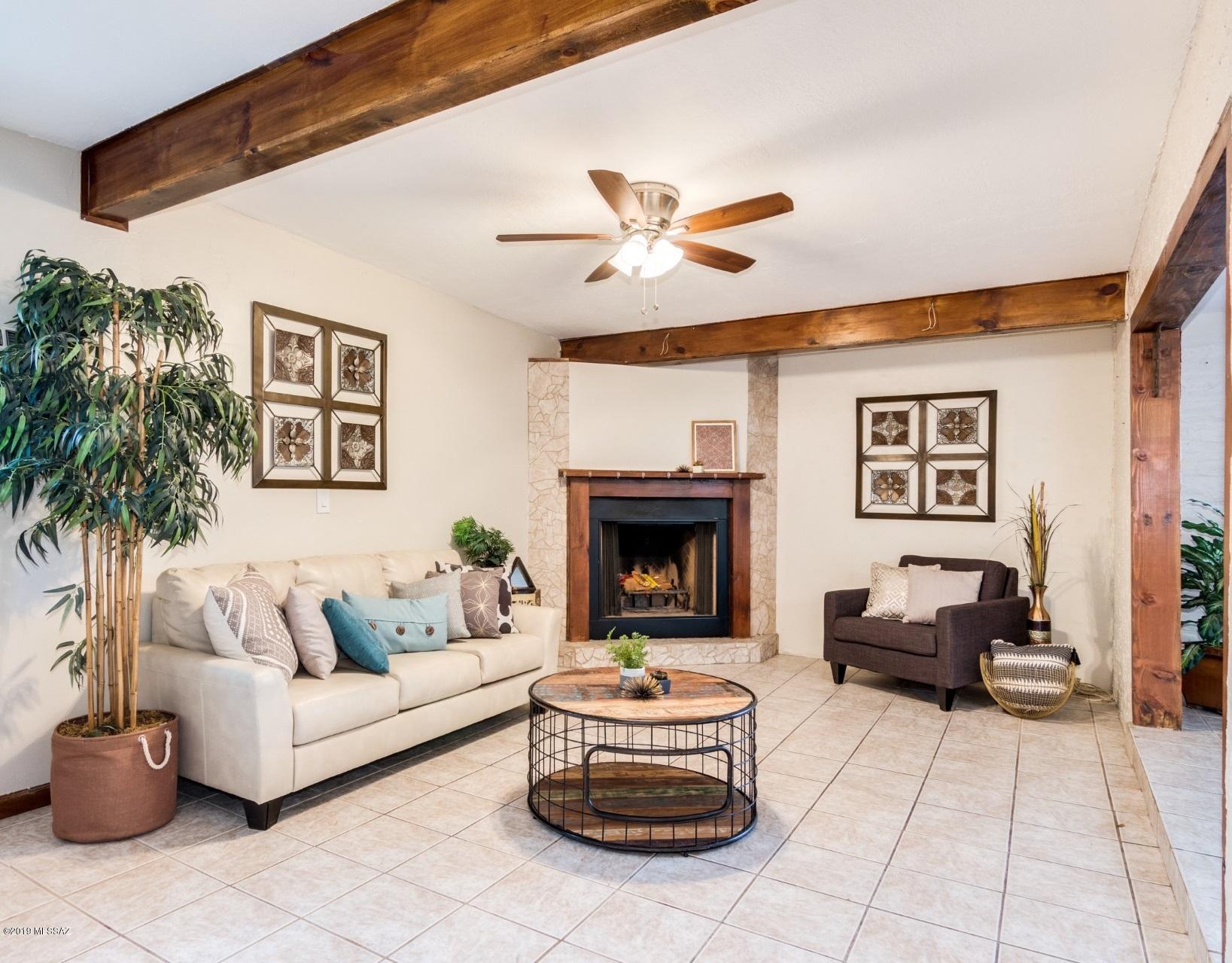 3737 W Cromwell Drive