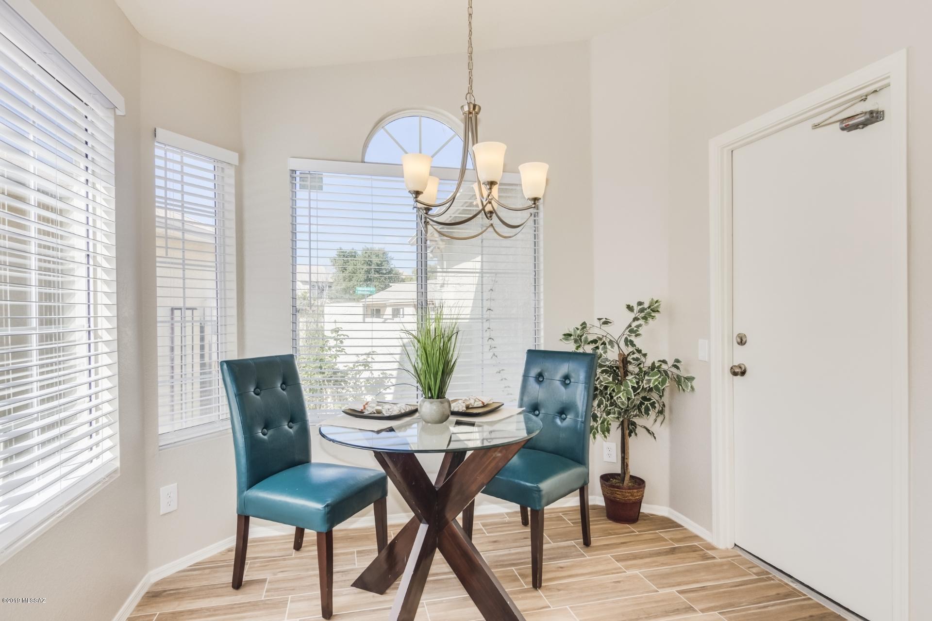 8072 N Wheatfield Drive