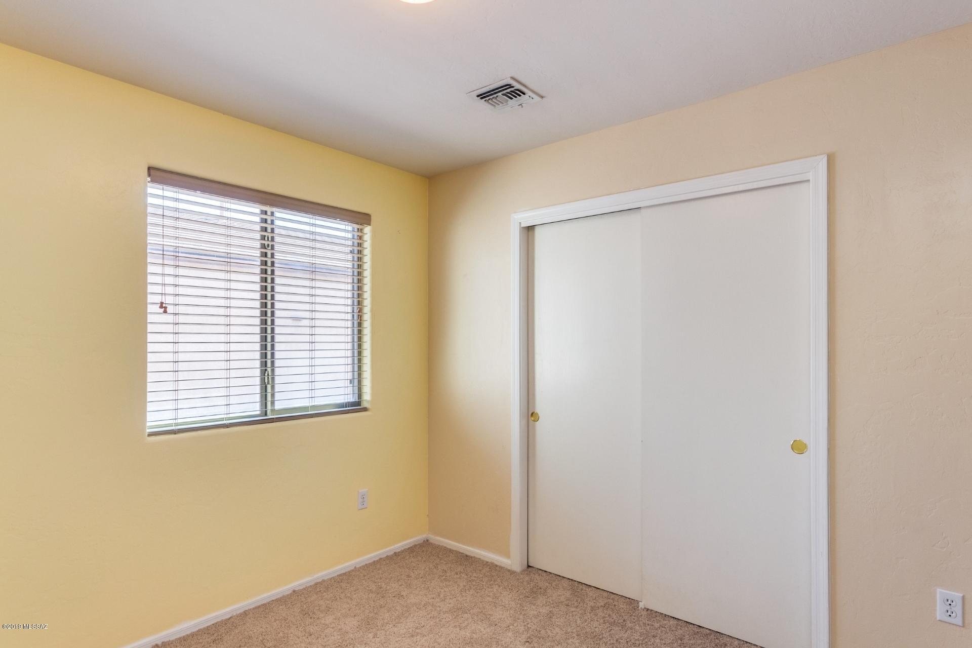 11069 W Golden Willow Drive