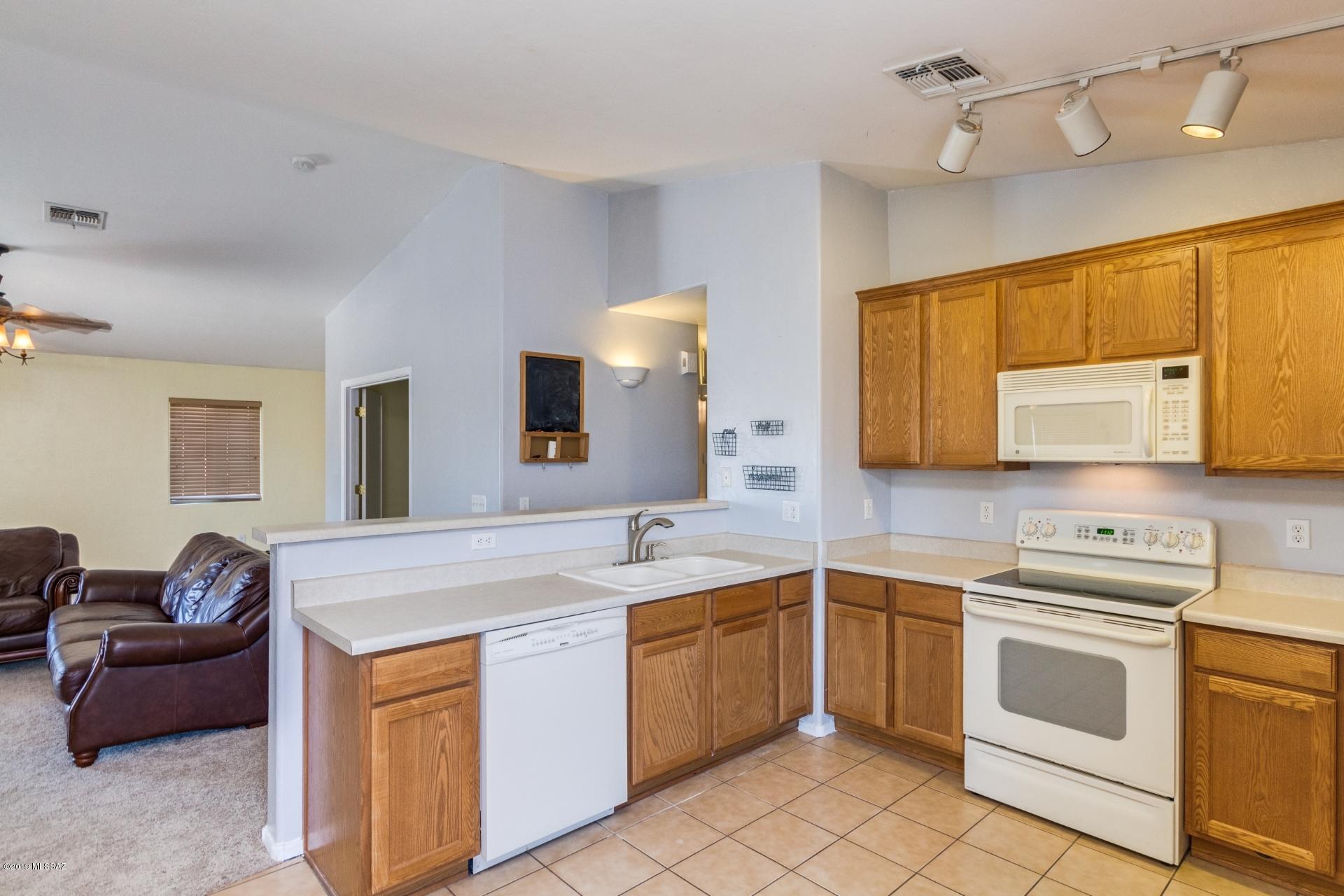 11069 W Golden Willow Drive