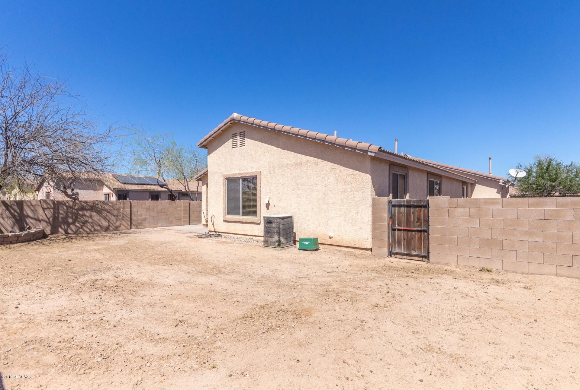 11069 W Golden Willow Drive