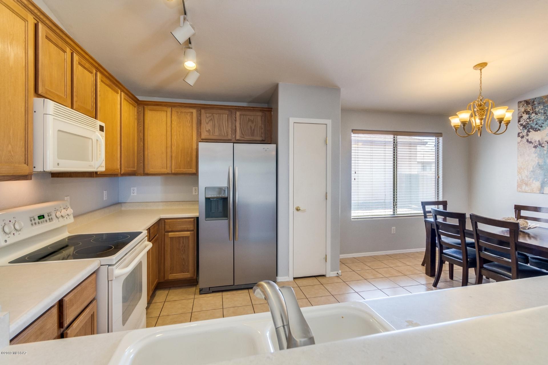 11069 W Golden Willow Drive