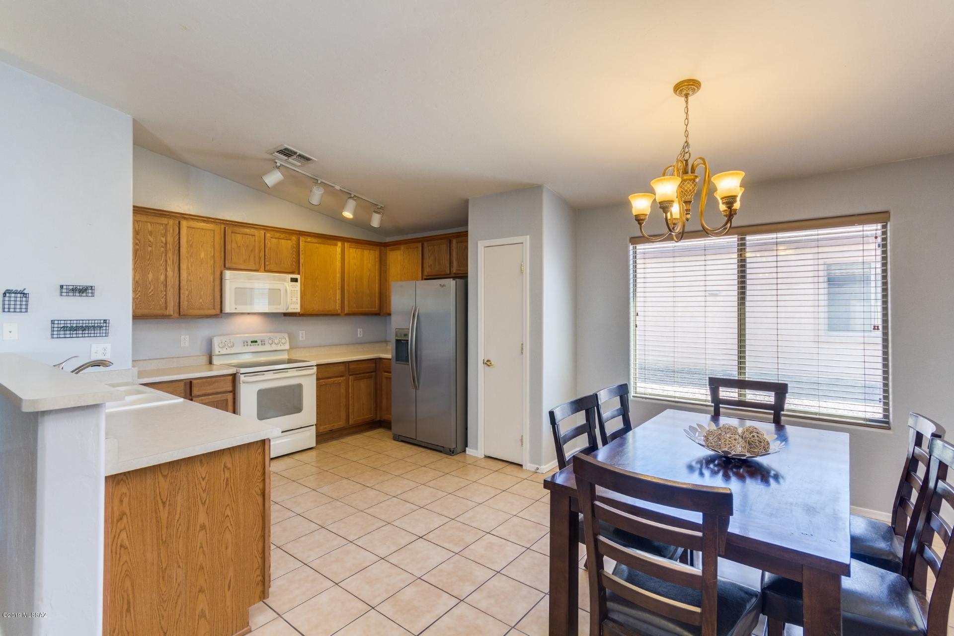 11069 W Golden Willow Drive