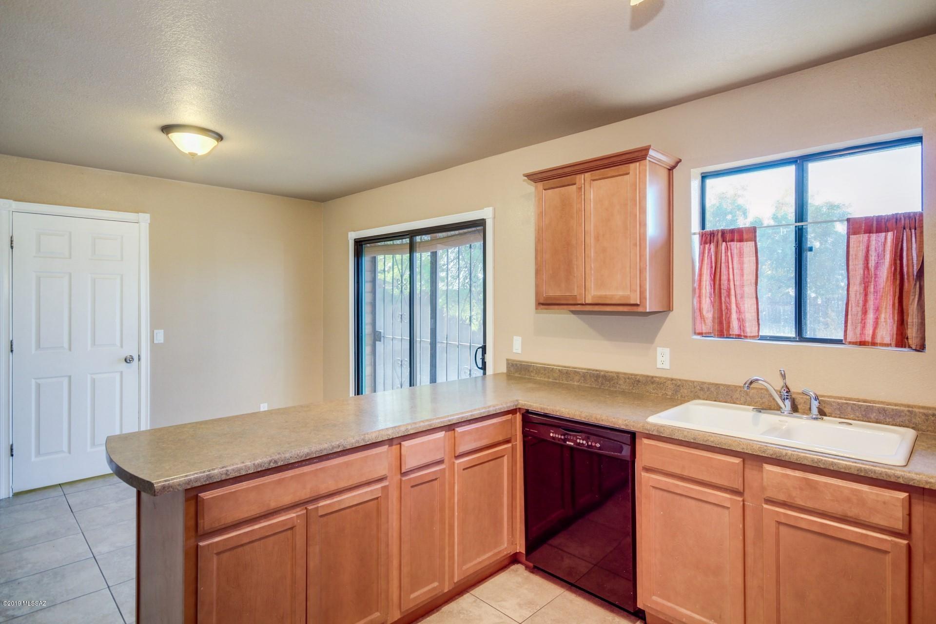 8541 E Desert Aire Street