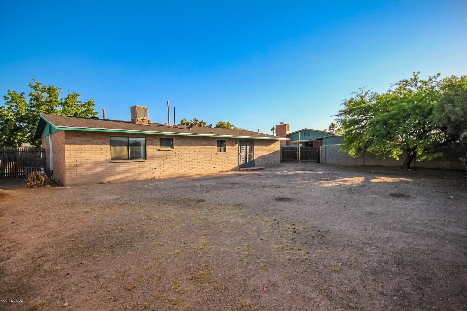 8541 E Desert Aire Street