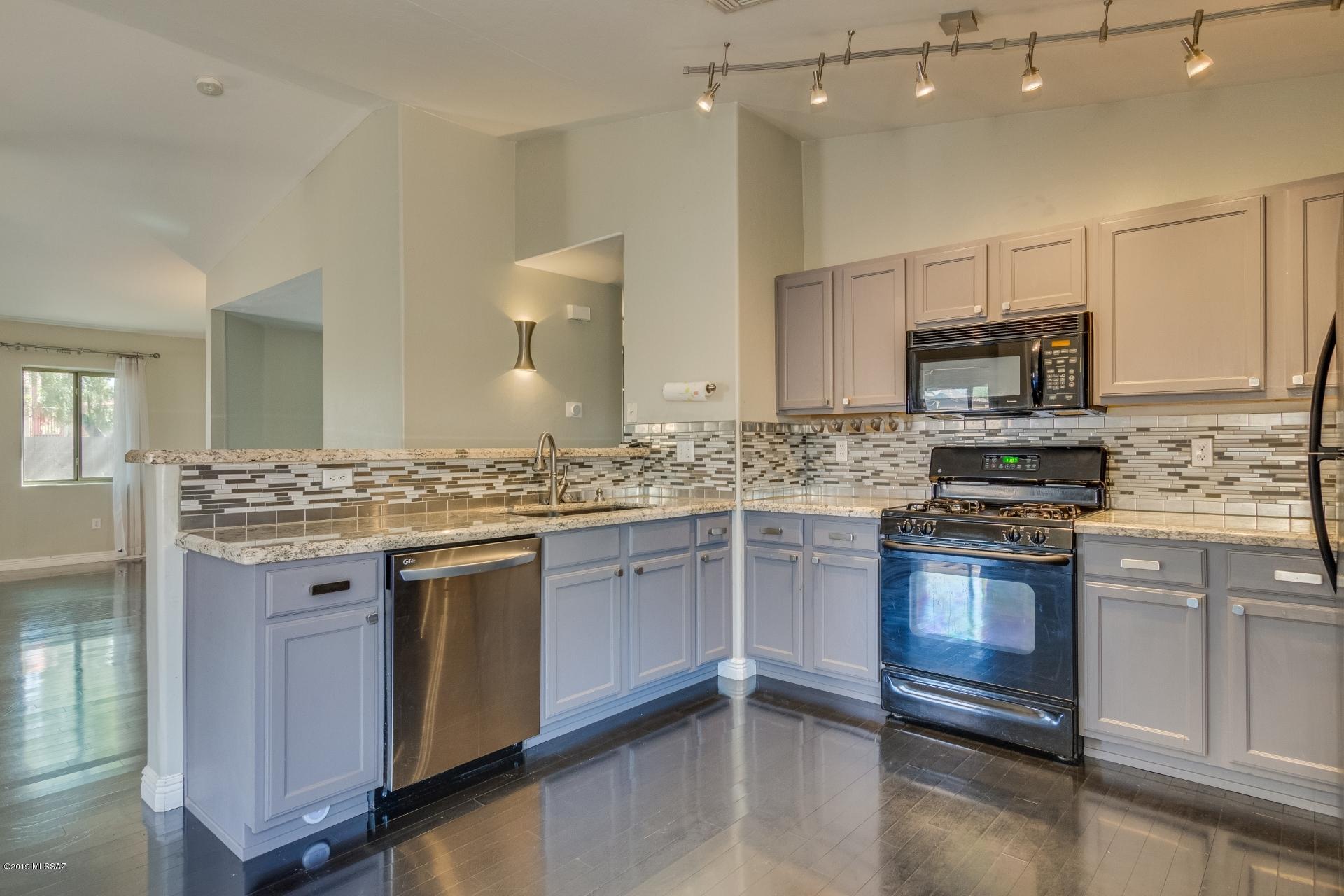 11102 W Willow Field Drive