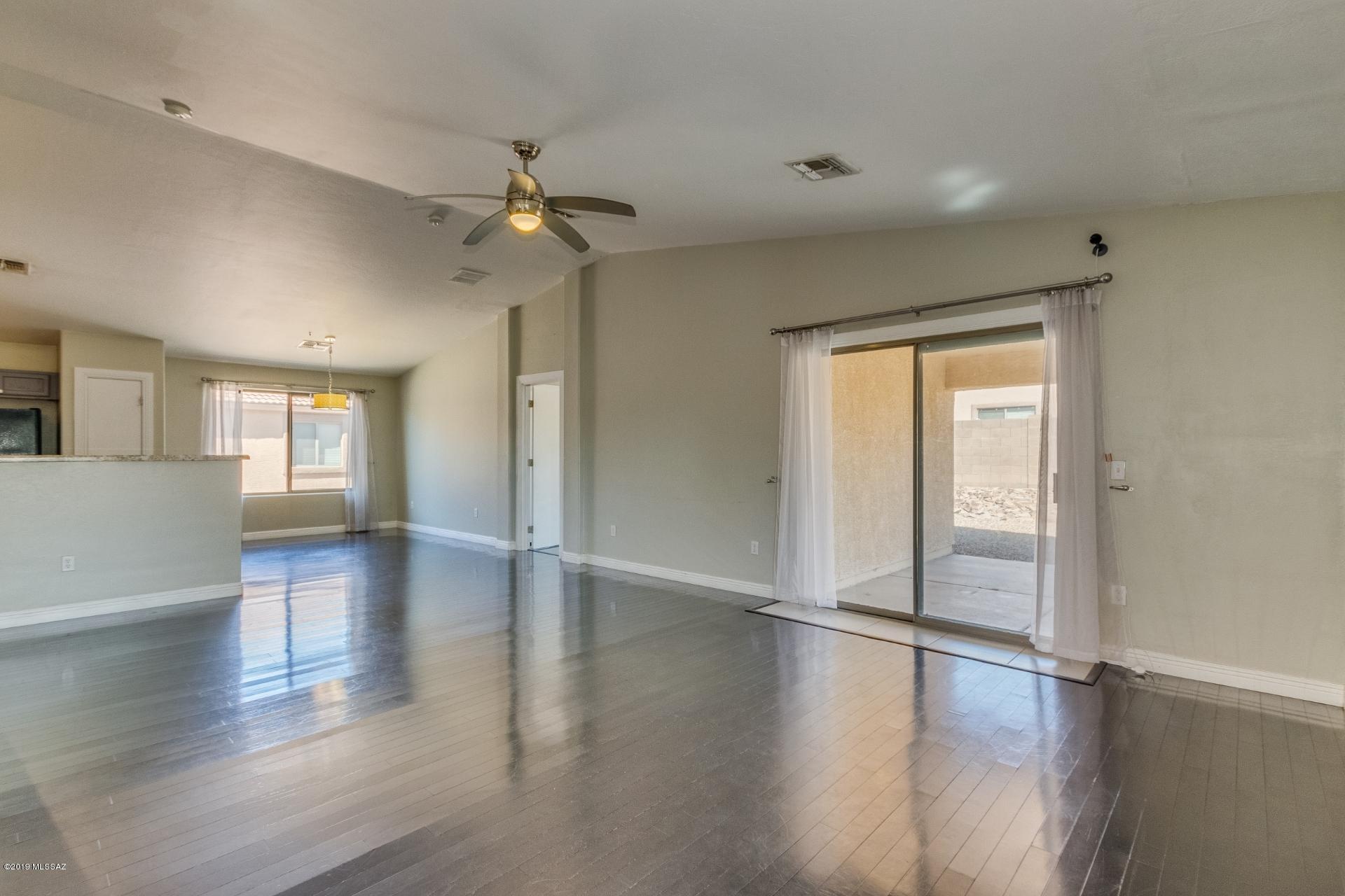 11102 W Willow Field Drive