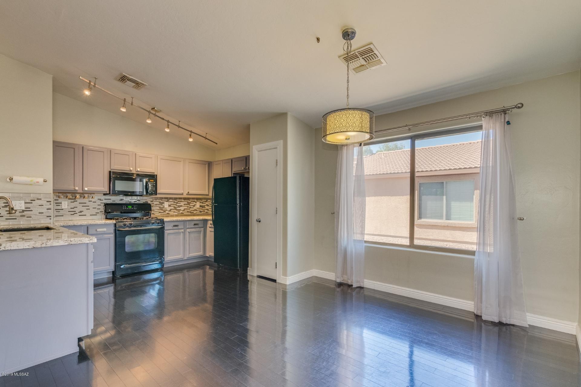 11102 W Willow Field Drive