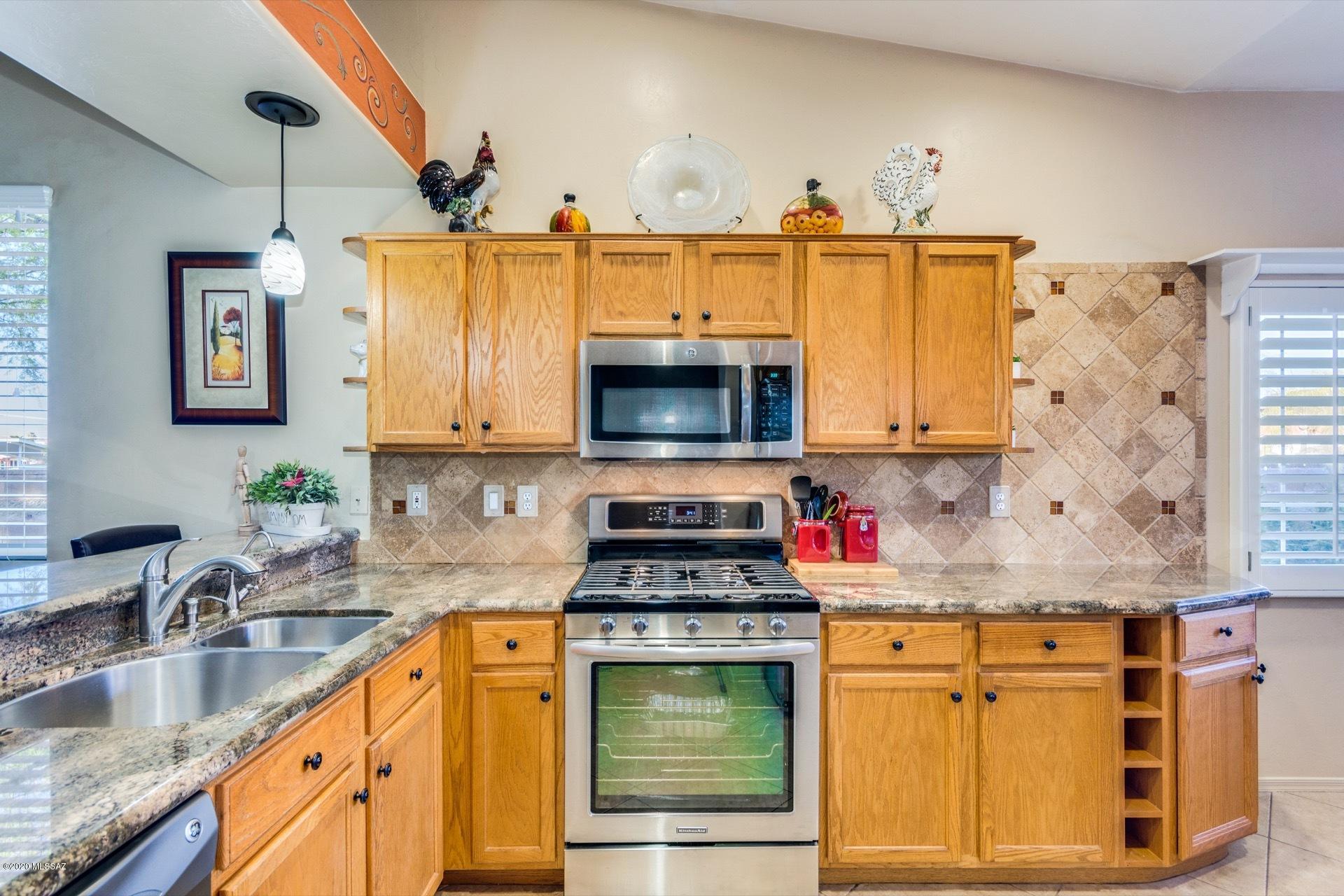 5102 E Circulo Las Cabanas