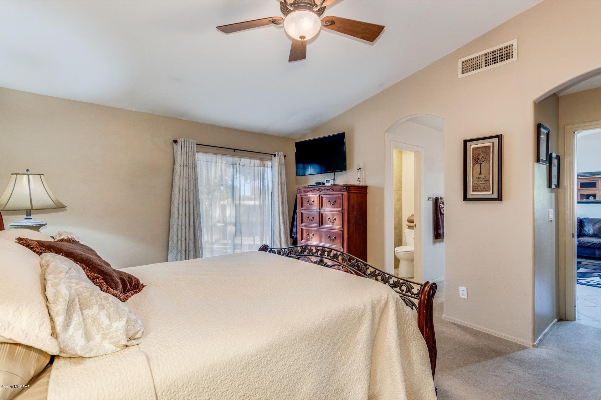 5102 E Circulo Las Cabanas