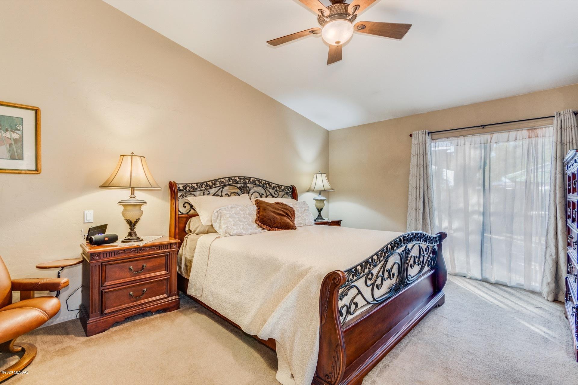 5102 E Circulo Las Cabanas