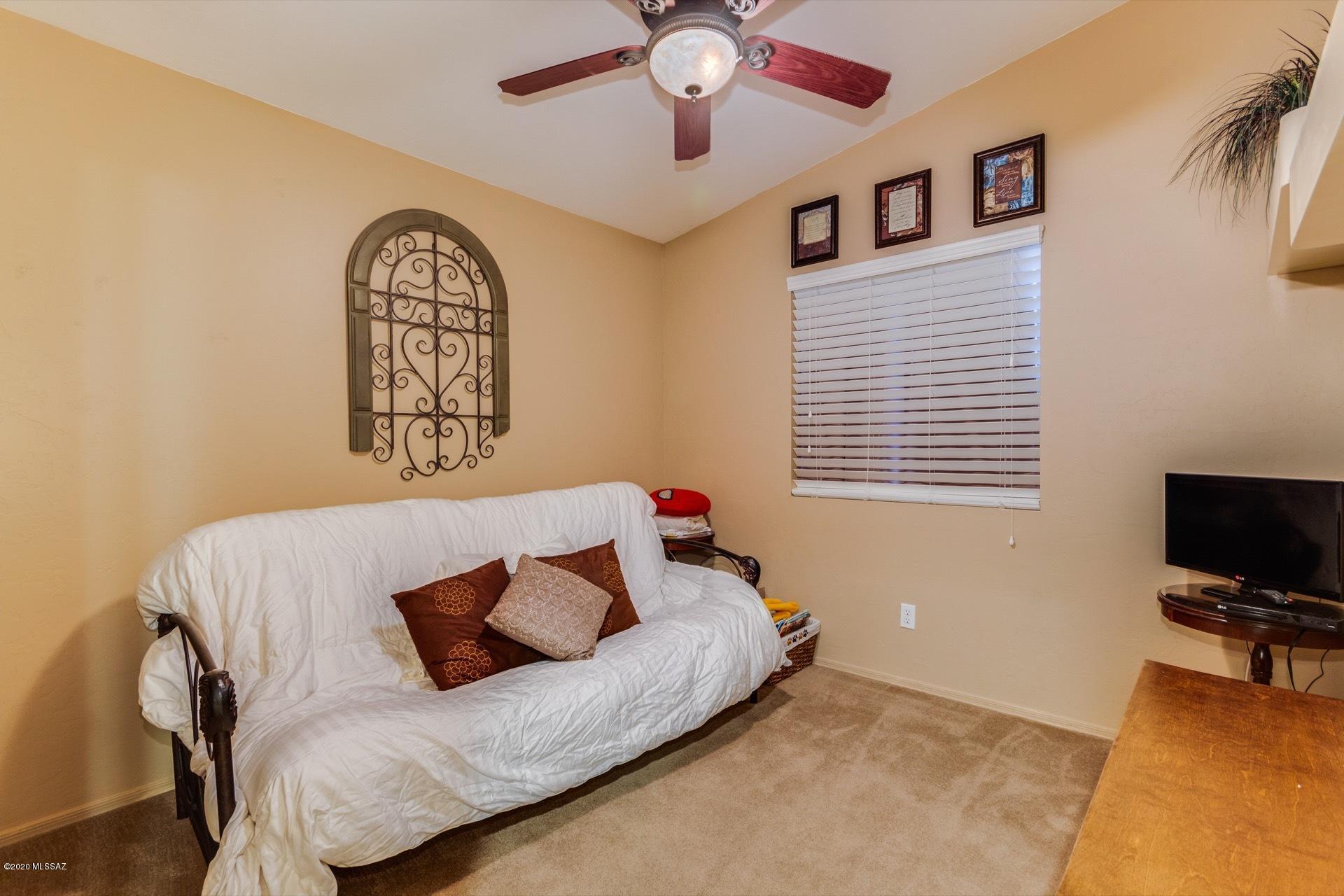 5102 E Circulo Las Cabanas