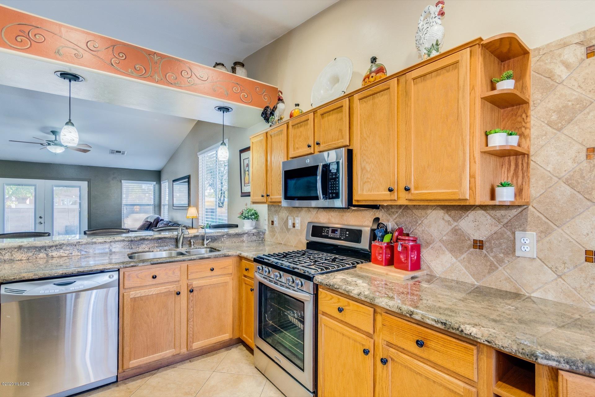 5102 E Circulo Las Cabanas