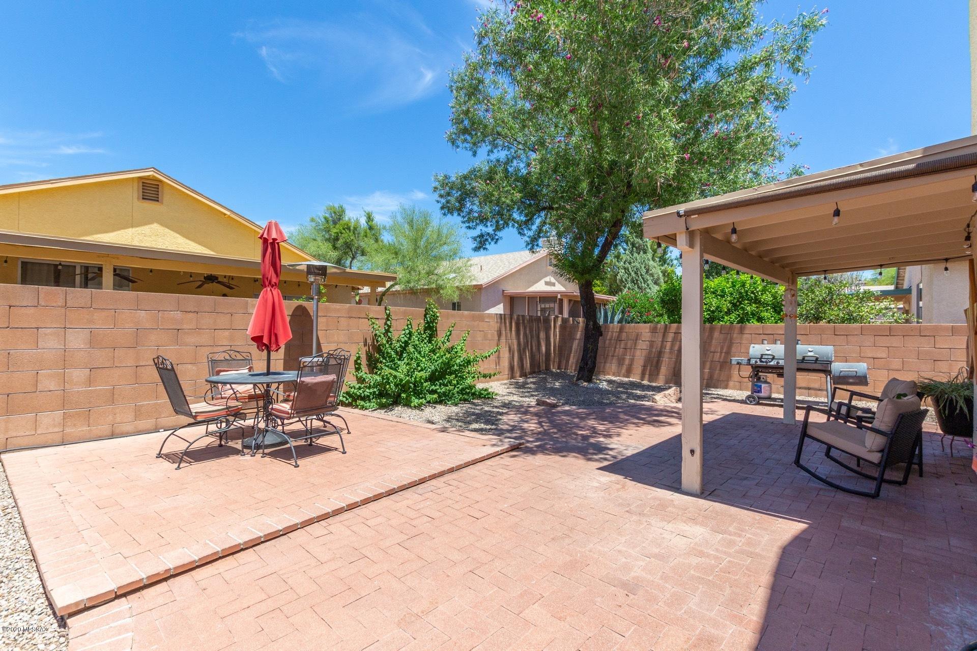 3736 W Sunglade Drive