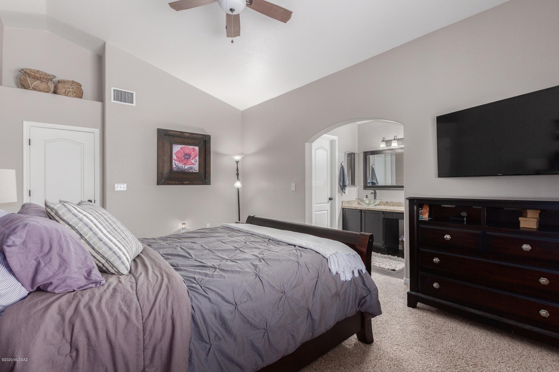 3736 W Sunglade Drive