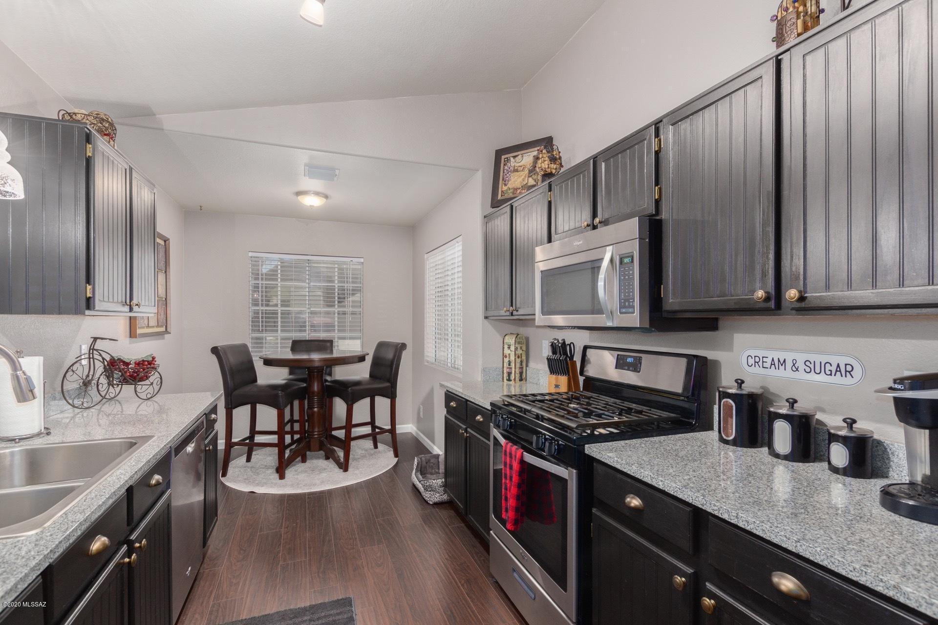 3736 W Sunglade Drive