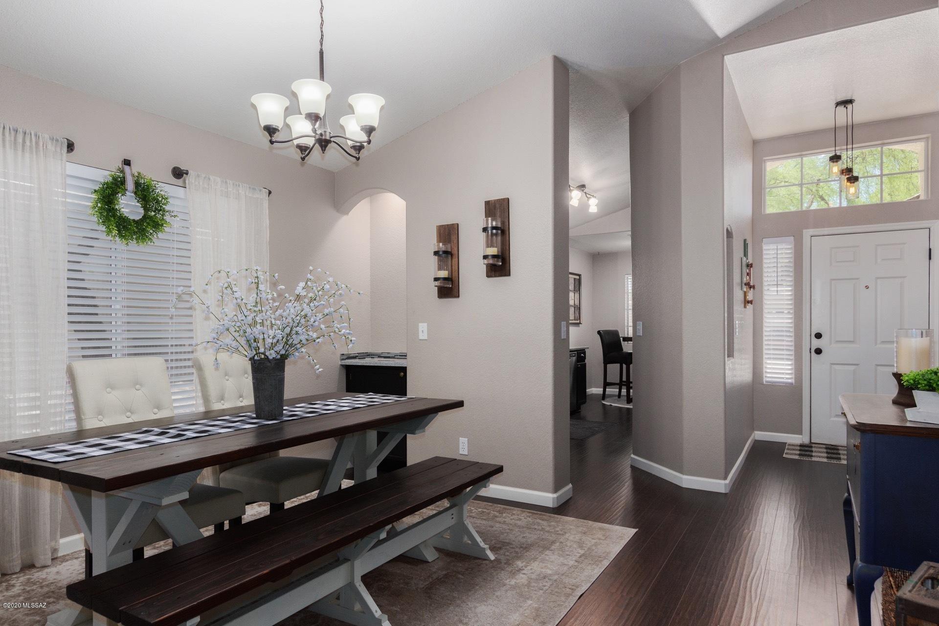 3736 W Sunglade Drive