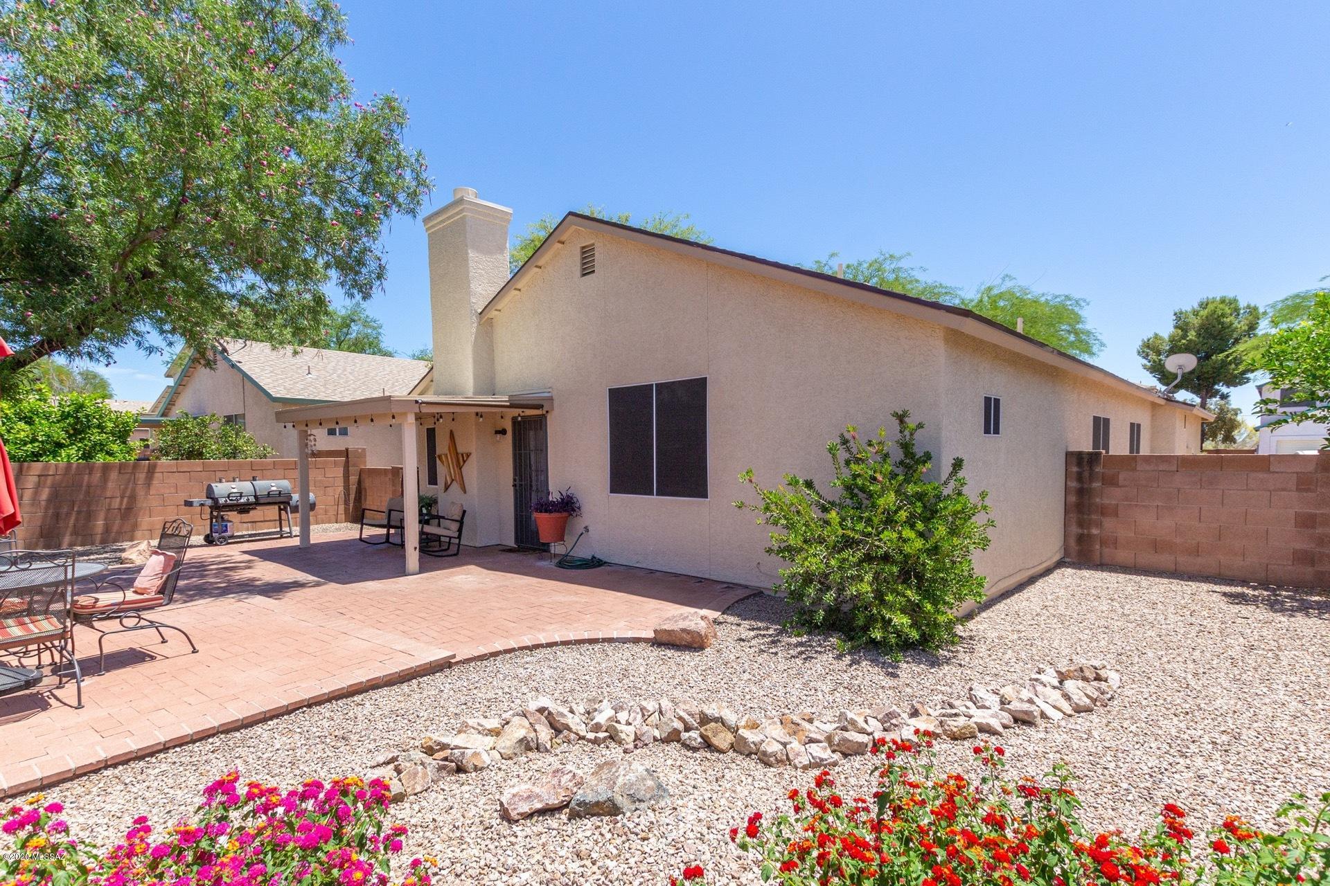 3736 W Sunglade Drive