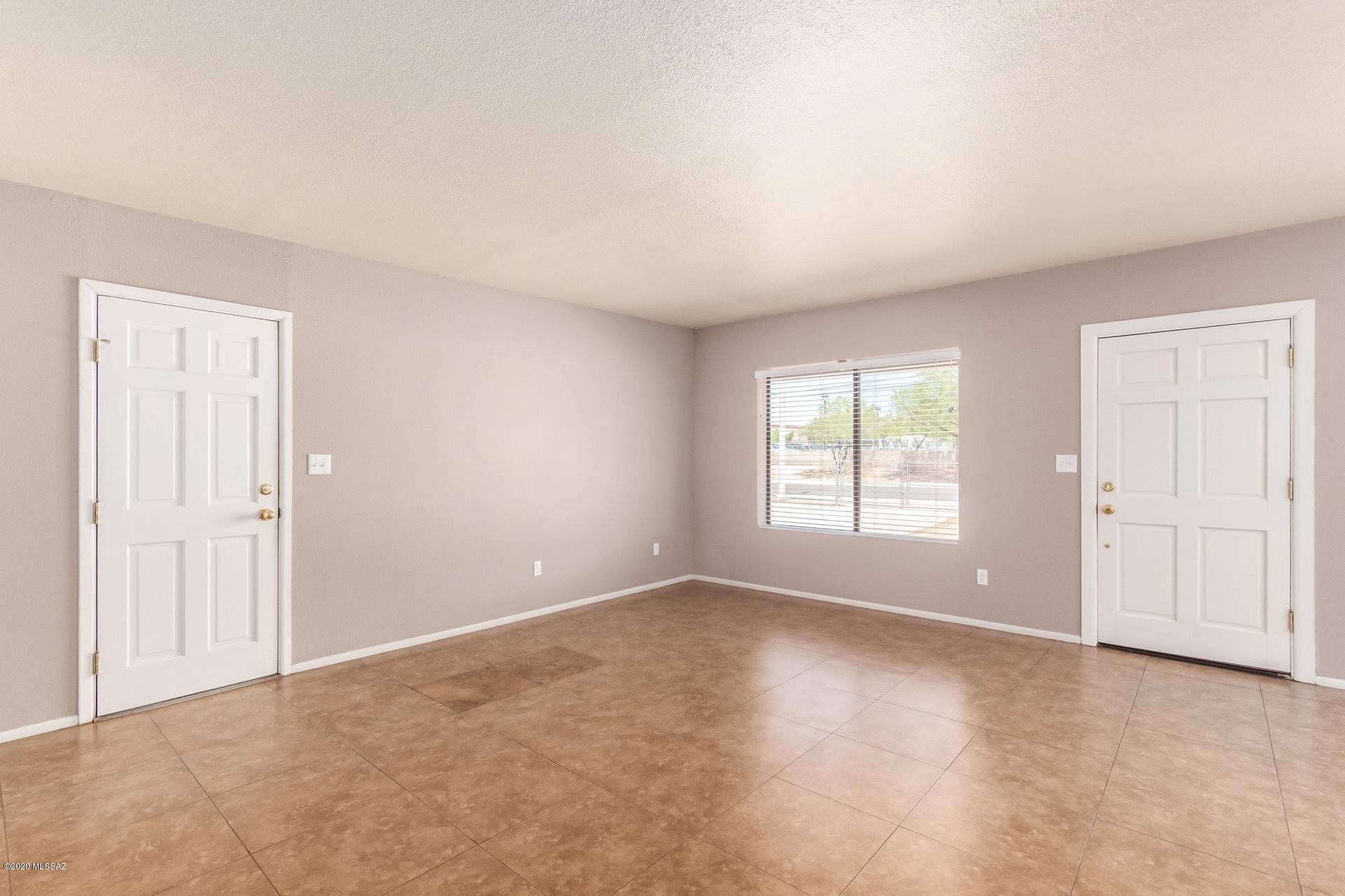 6642 S San Fernando Road