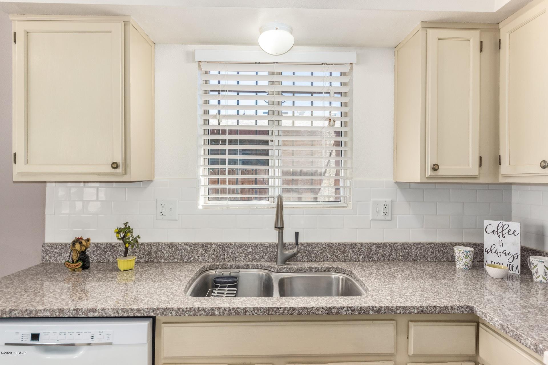 6642 S San Fernando Road