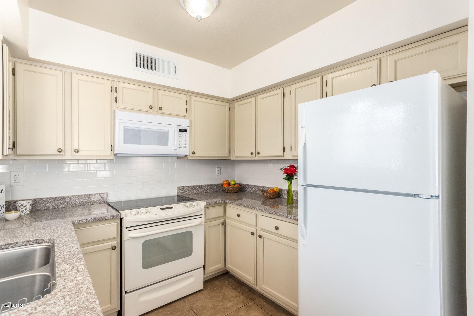 6642 S San Fernando Road