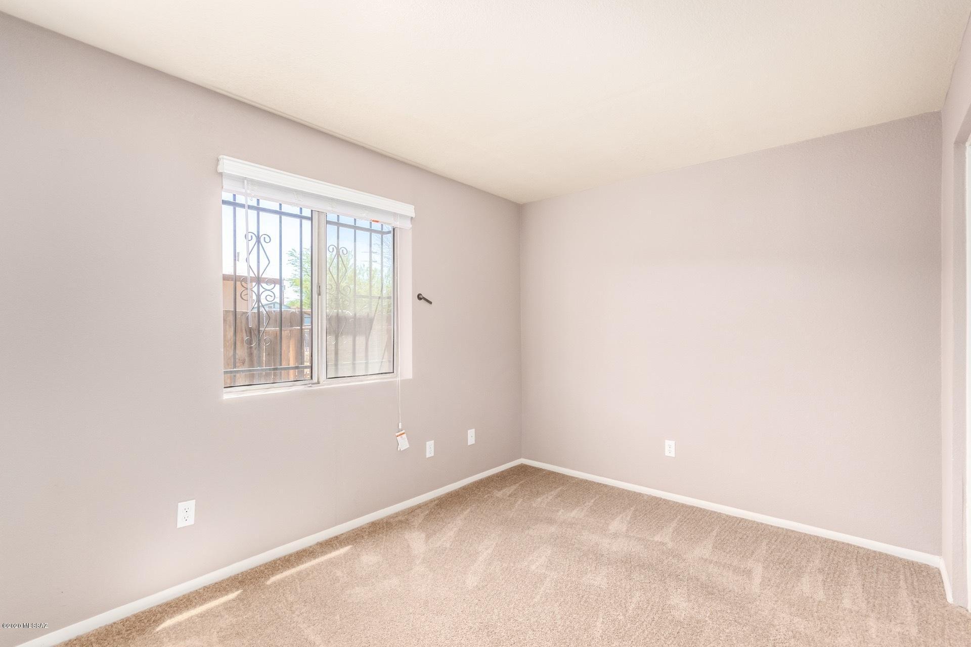 6642 S San Fernando Road