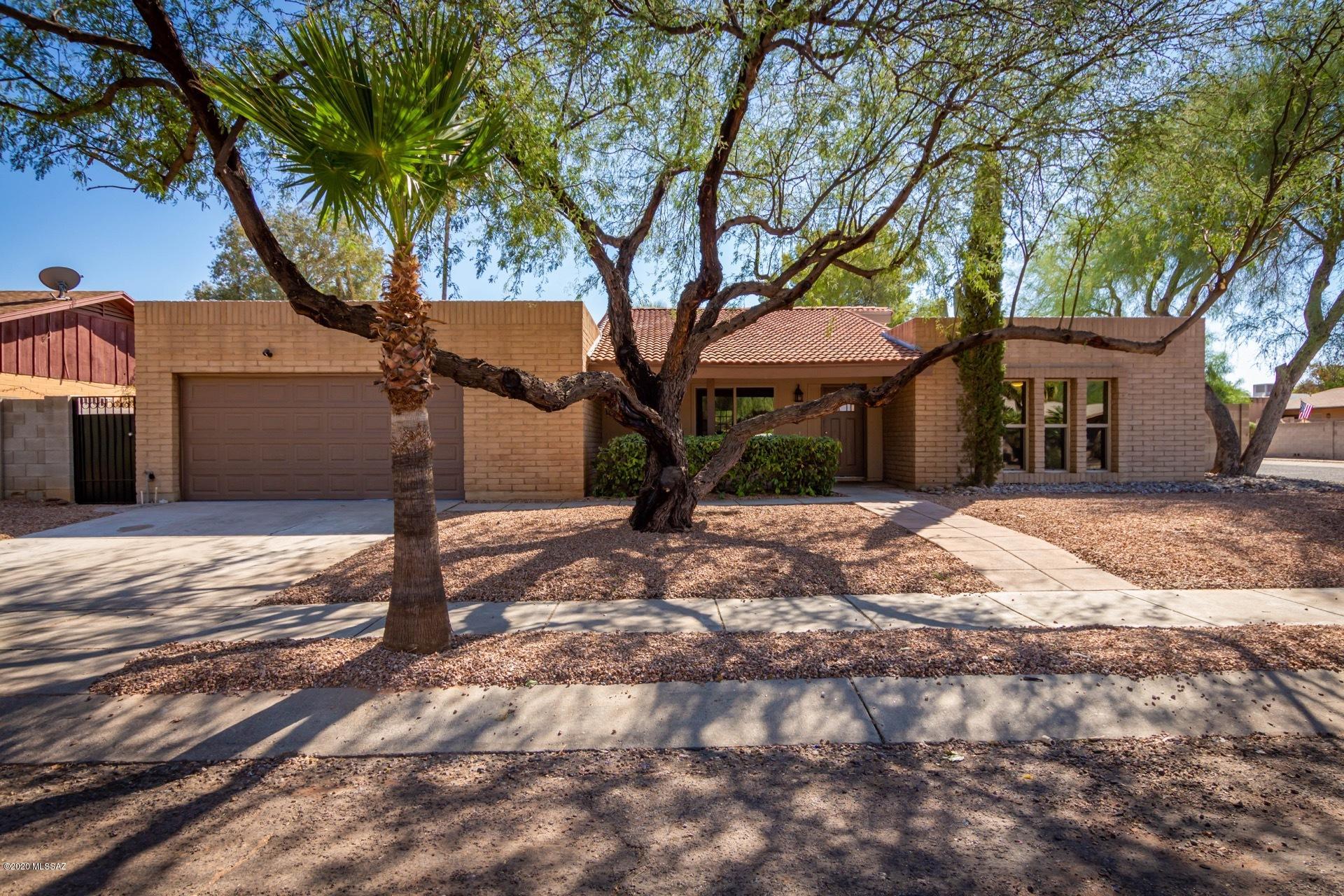 7600 E Dos Mujeres Road