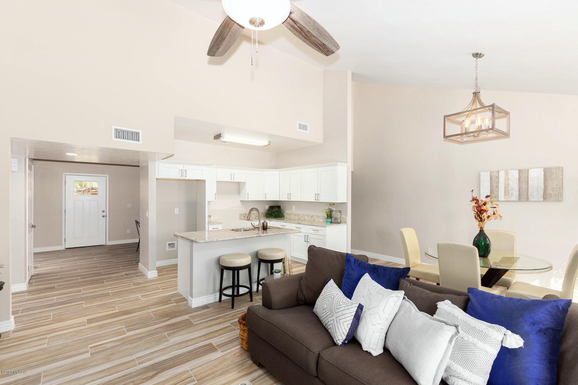 7600 E Dos Mujeres Road