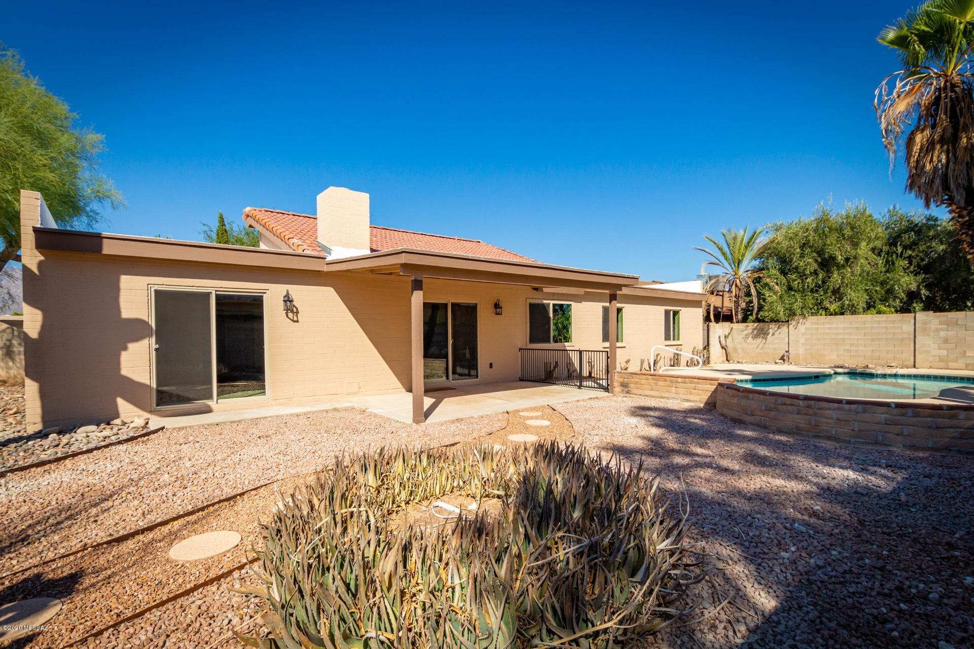 7600 E Dos Mujeres Road