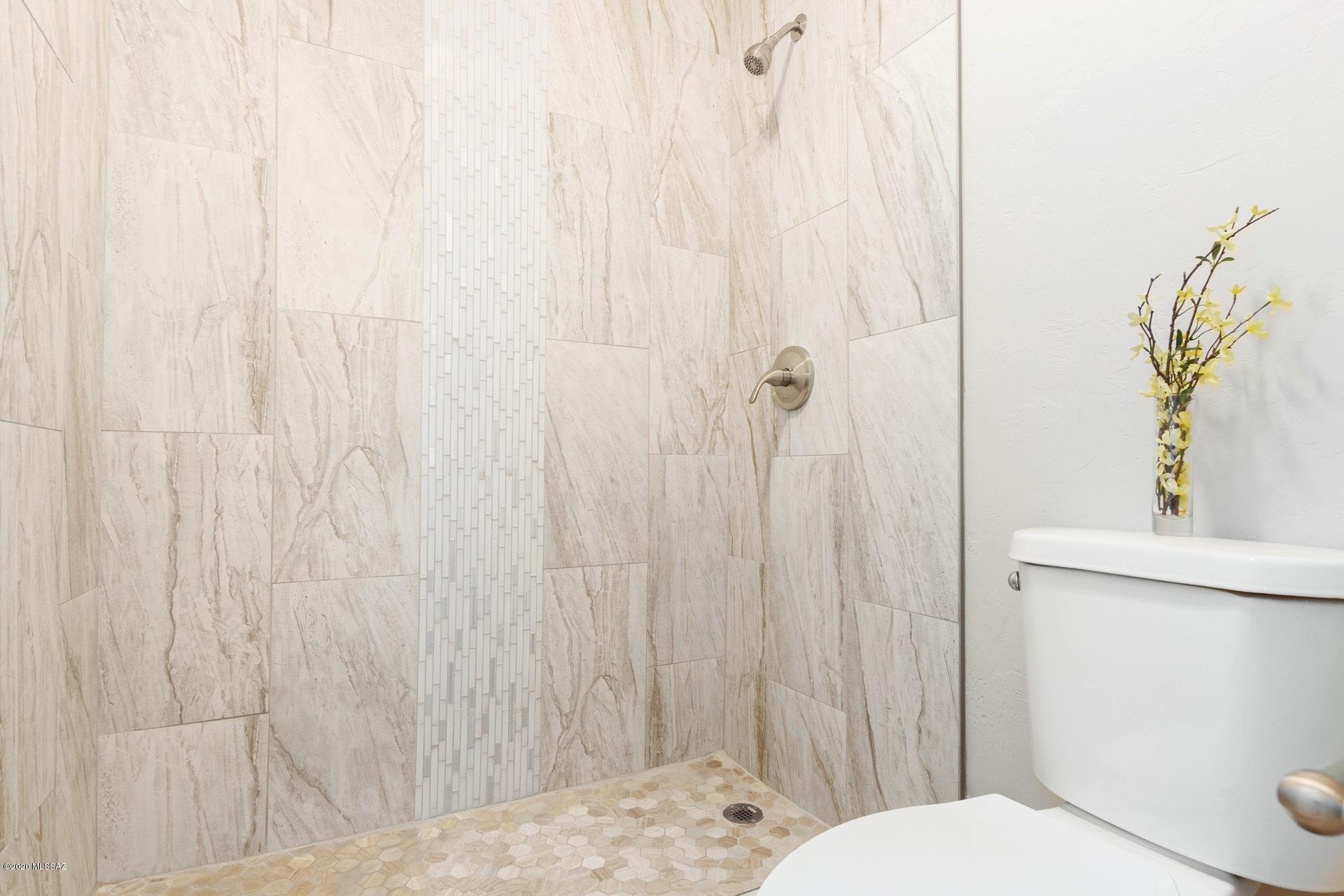 7600 E Dos Mujeres Road