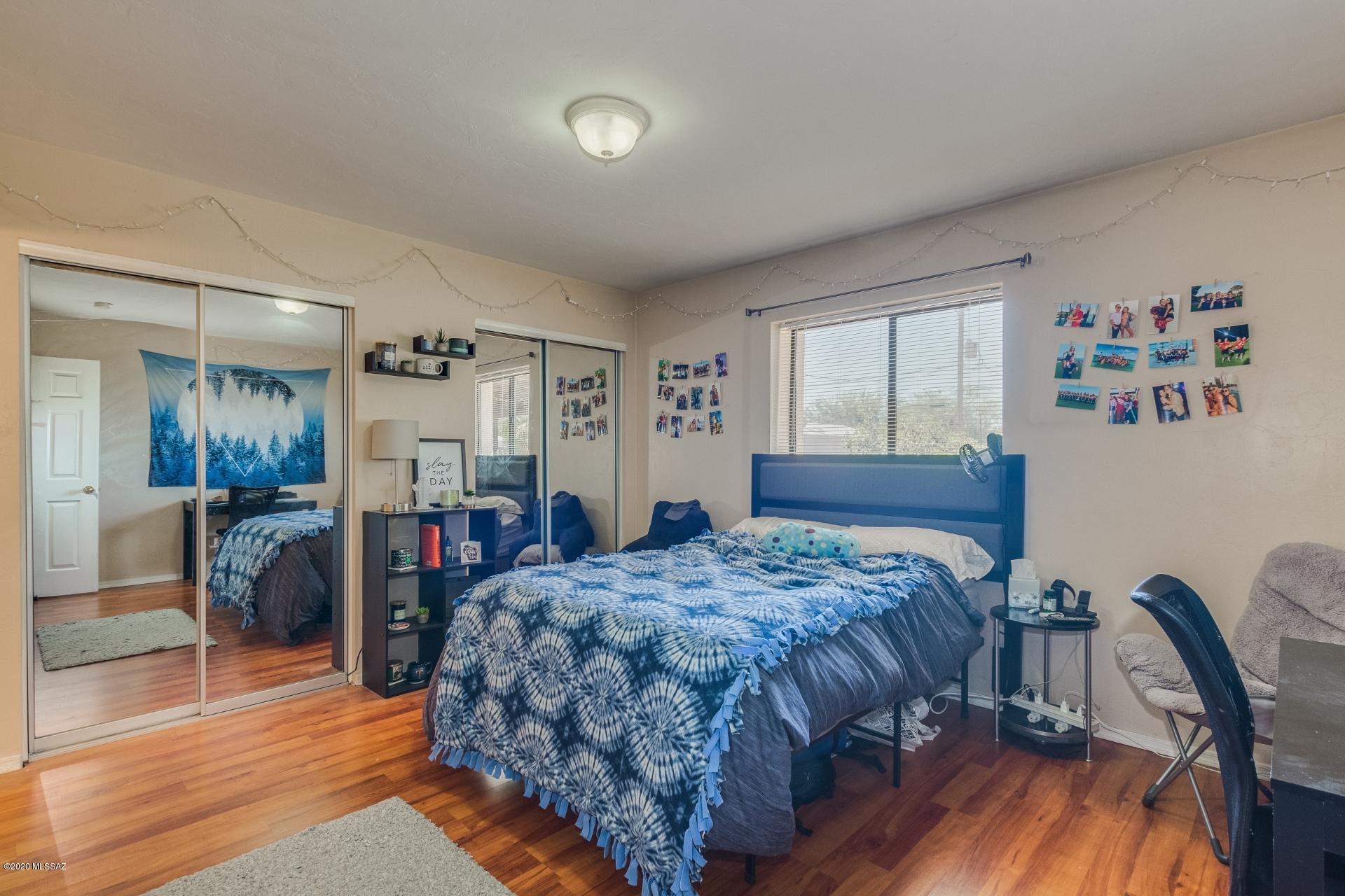 1034 E hampton Street