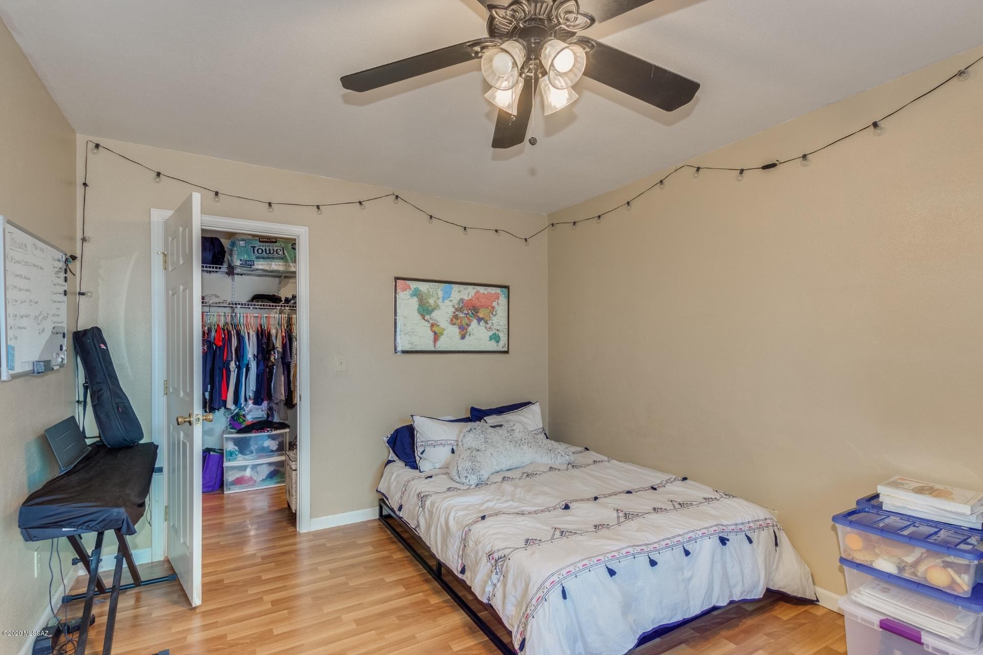 1034 E hampton Street