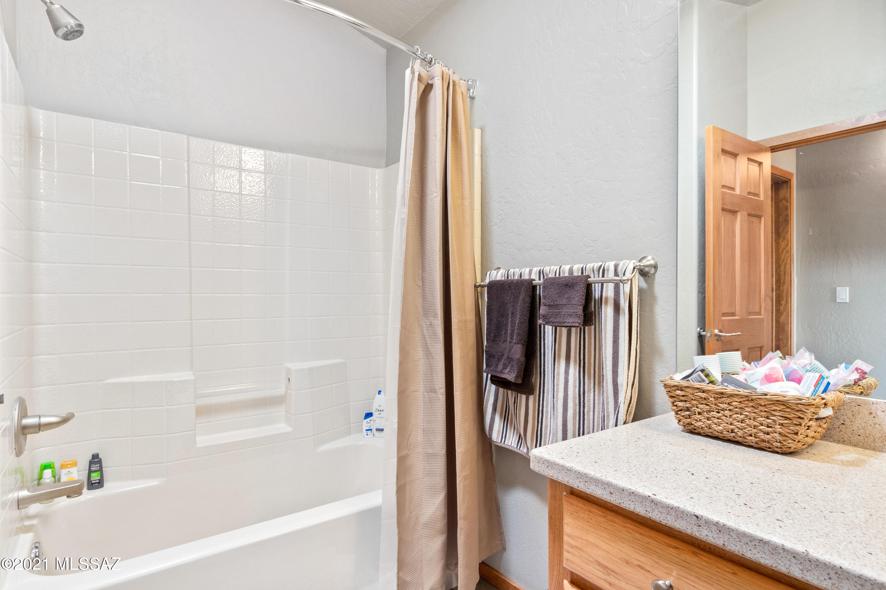 1780 S Twin Peak Trail